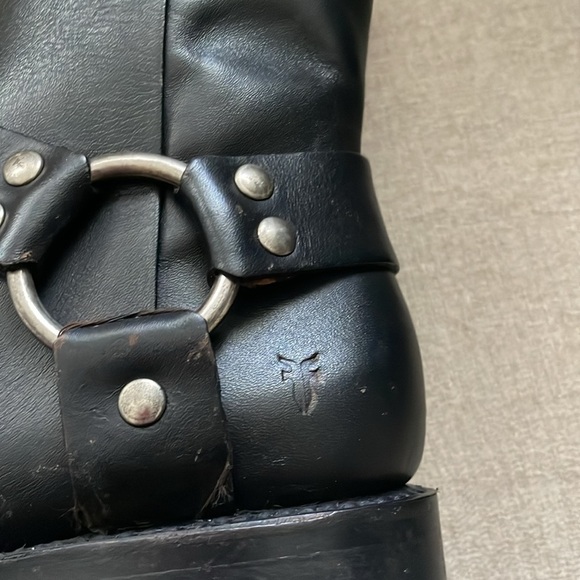 FRYE Veronica Harness Short Boots- 6.5 - Picture 5 of 6